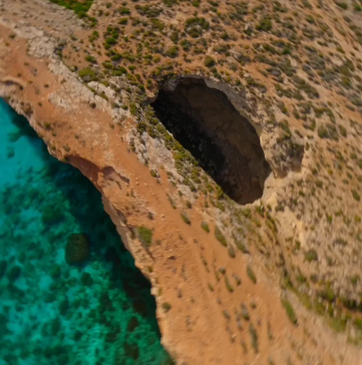 L-Għar ta’ Bla Saqaf
